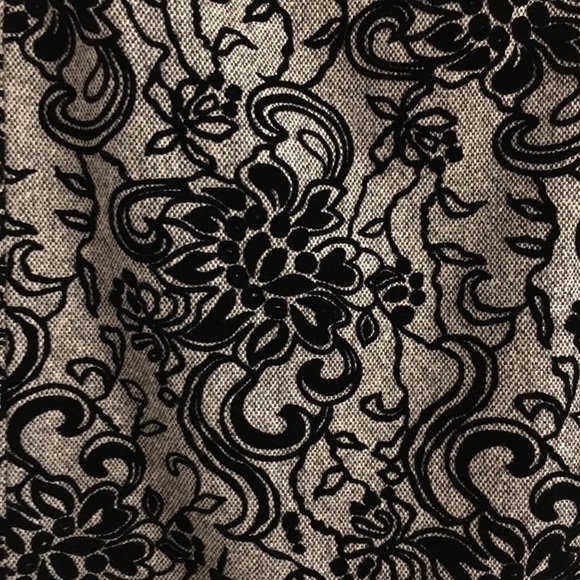 Patterned wool skirt - Picture 3 of 4